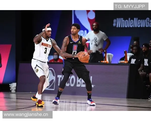 小卡为季后赛强度训练一个月挑战身体极限展现决心与毅力 小卡为季后赛强度训练一个月挑战身体极限展现决心与毅力