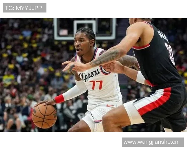 小波特半场精彩表现9投5中贡献13分5板4助攻正负值高达14 小波特半场精彩表现9投5中贡献13分5板4助攻正负值高达14