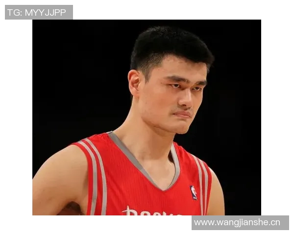 姚明谈篮球场内外的差异:透明竞技与复杂人生的对比分析 姚明谈篮球场内外的差异:透明竞技与复杂人生的对比分析