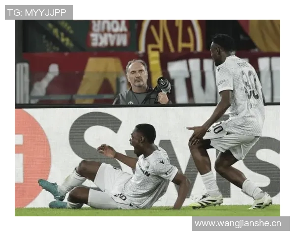 詹卢卡曼奇尼反思俱乐部比赛情绪激动已做出改变