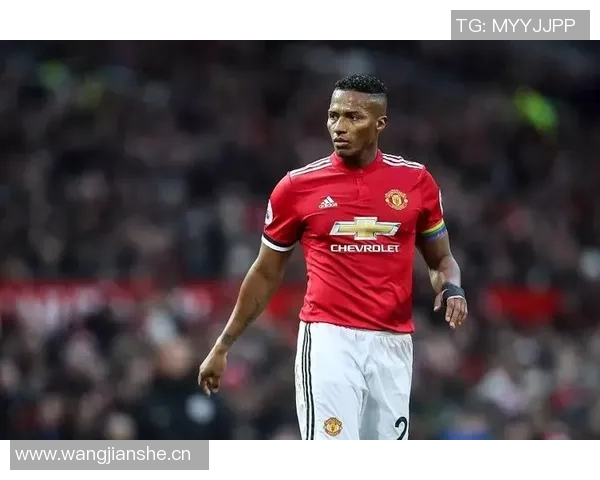 曼联历史上最现代边翼卫票选结果揭晓瓦伦西亚荣登榜首埃弗拉吉格斯紧随其后 曼联历史上最现代边翼卫票选结果揭晓瓦伦西亚荣登榜首埃弗拉吉格斯紧随其后