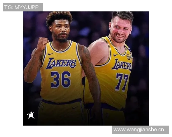 斯玛特分享与东契奇对抗经历感叹能做队友真是太棒了 斯玛特分享与东契奇对抗经历感叹能做队友真是太棒了