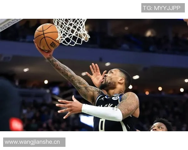 字母哥助蒂耶罗获得比赛用球詹姆斯为其点赞裁判为何纠结不已