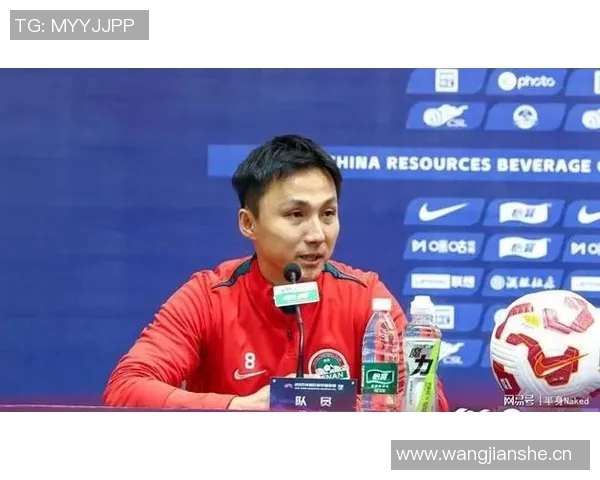 尹鸿博宣布明天将迎来最后一场中超比赛因伤选择退役