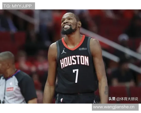 杜兰特回应休赛期未被拍到玩游艇滑梯的疑问称我依然在享受乐趣